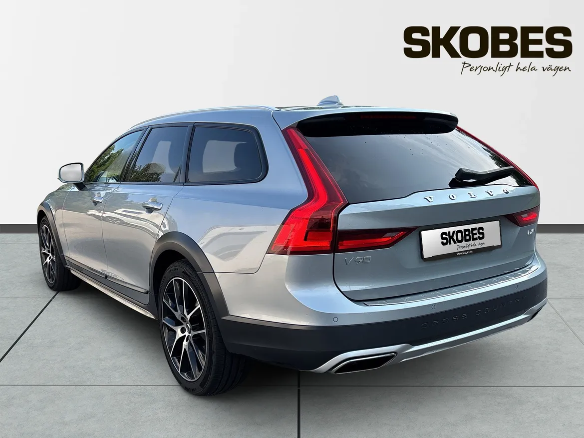 Volvo V90 Cross Country