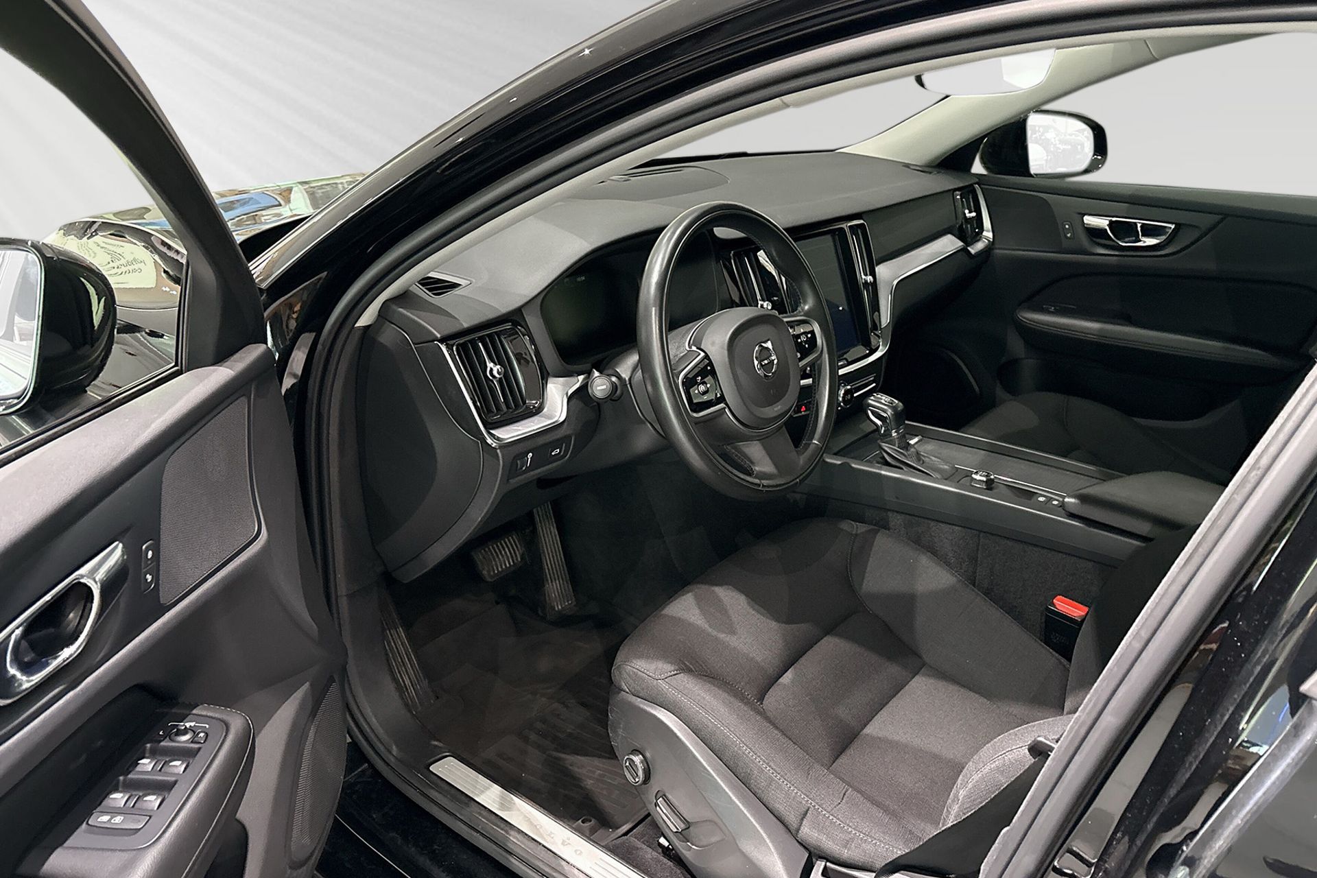 Volvo V60 D3 AWD Momentum SE II 2020, bild 7/10
