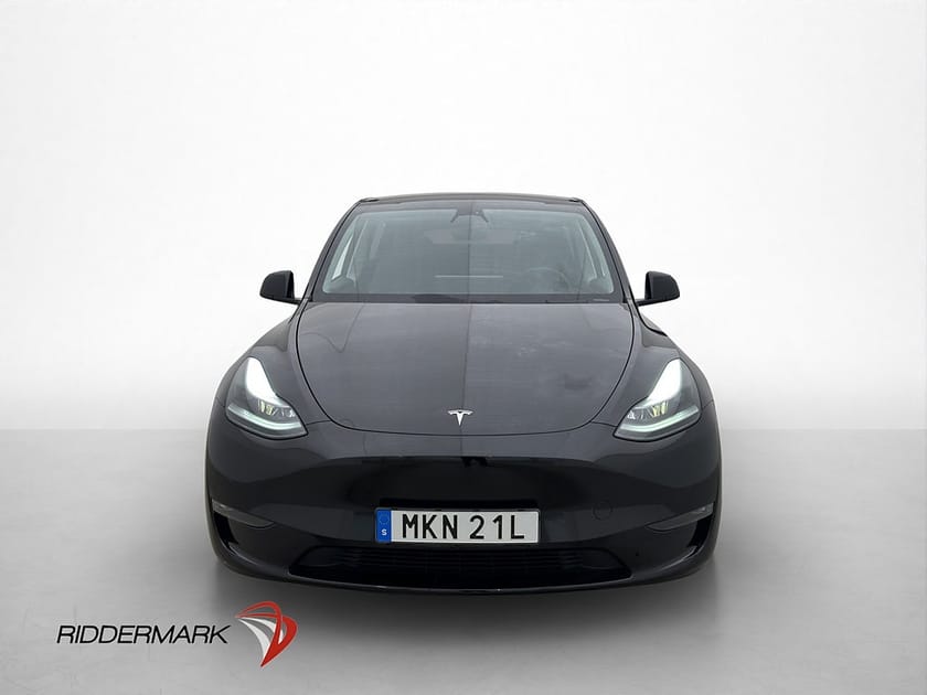 Bild 3 av Tesla Model Y Performance AWD Dragkrok Svensksåld Panorama