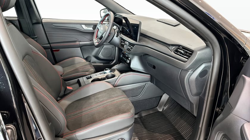Bild 3 av Ford Kuga Plug-In Hybrid ST-Line X Black Edition Phev 243hk