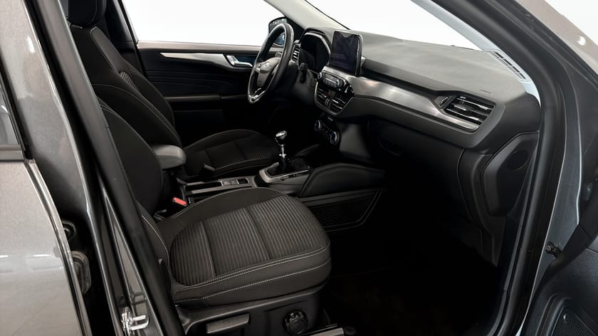 Bild 3 av Ford Kuga 2023 TITANIUM MANUELL - Sommarkampanj