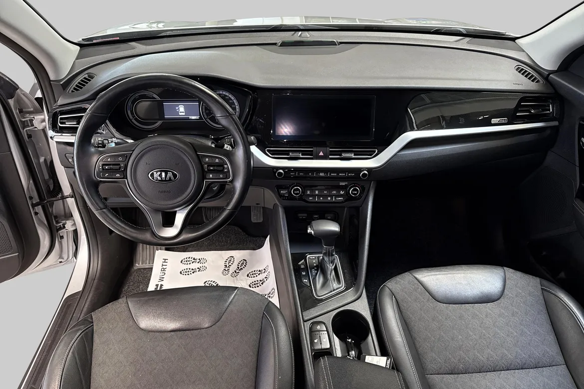 picture of a car