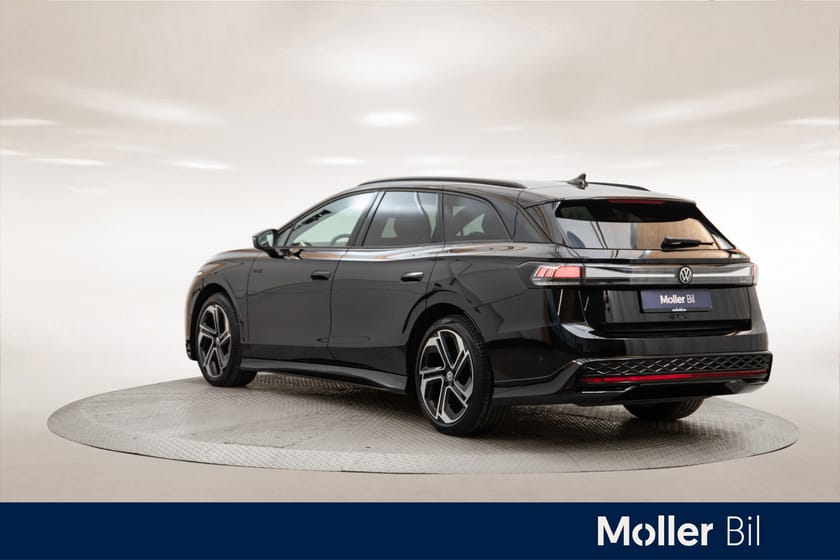 Bilde 3 av Volkswagen ID.7 GTX Tourer