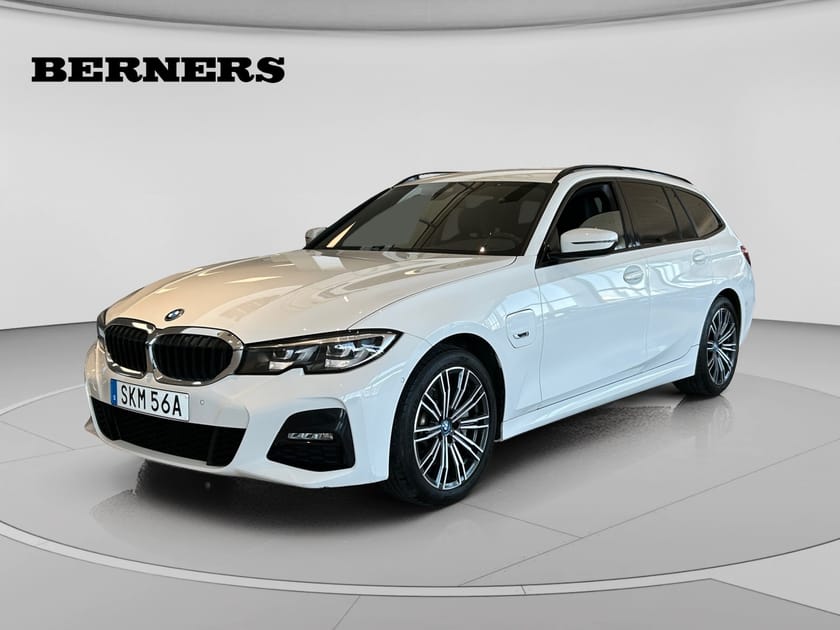 Bild 1 av BMW 330e xDrive Touring M-sport