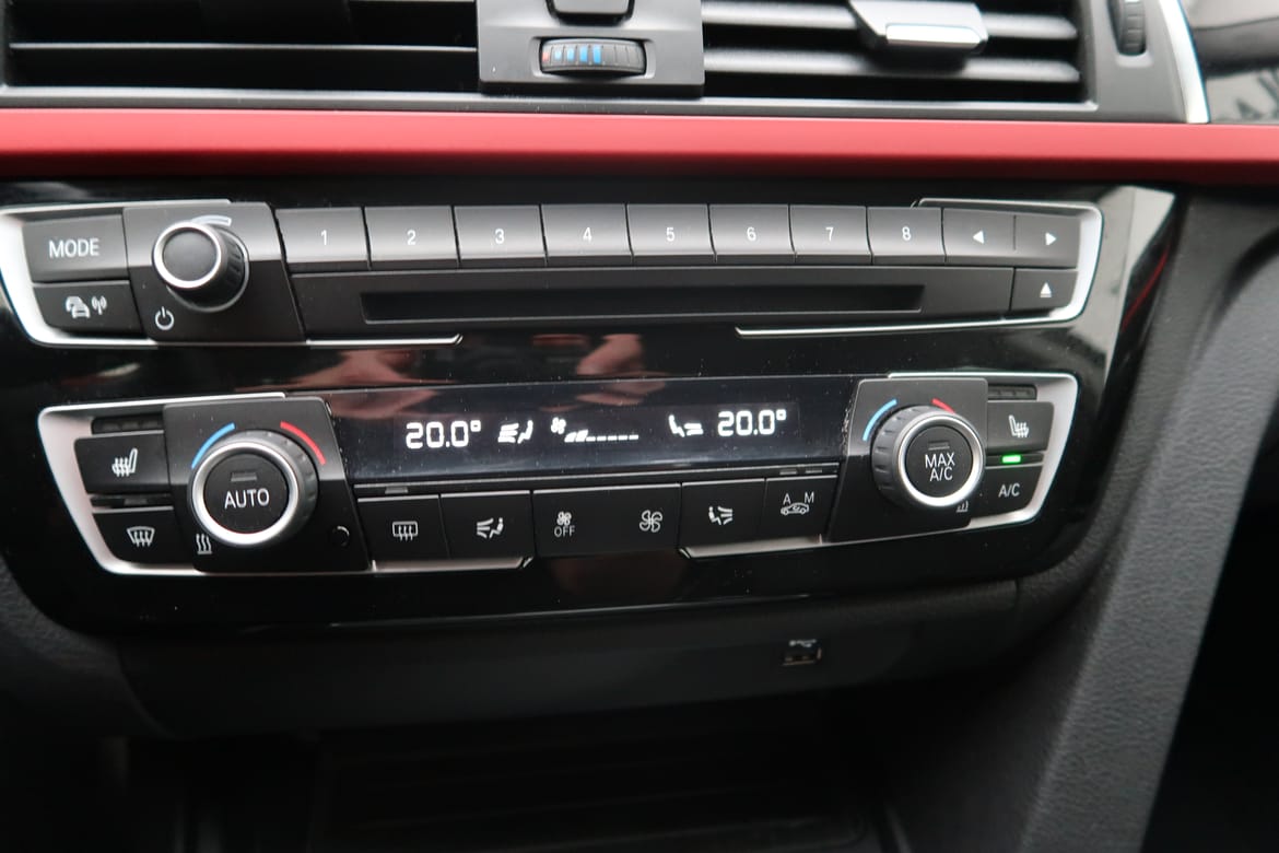 BMW 3-serie 2020 - miniatyr 12