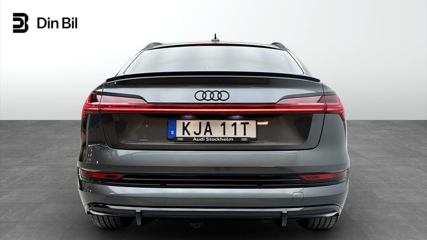 Bild 5 av Audi e-tron Sportback 55 quattro 408HK  S-Line PANO Black Optik