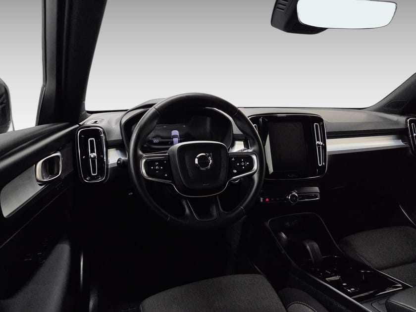 Bild 5 av Volvo XC40 B4 FWD Bensin Plus Dark