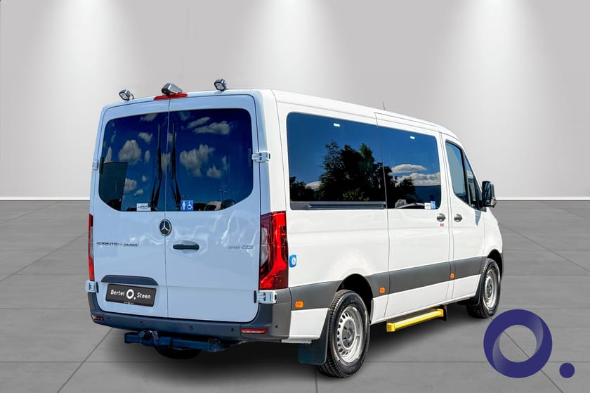 Bilde 5 av Mercedes-Benz Sprinter 9 seter TAXI versjon med rullestorampe