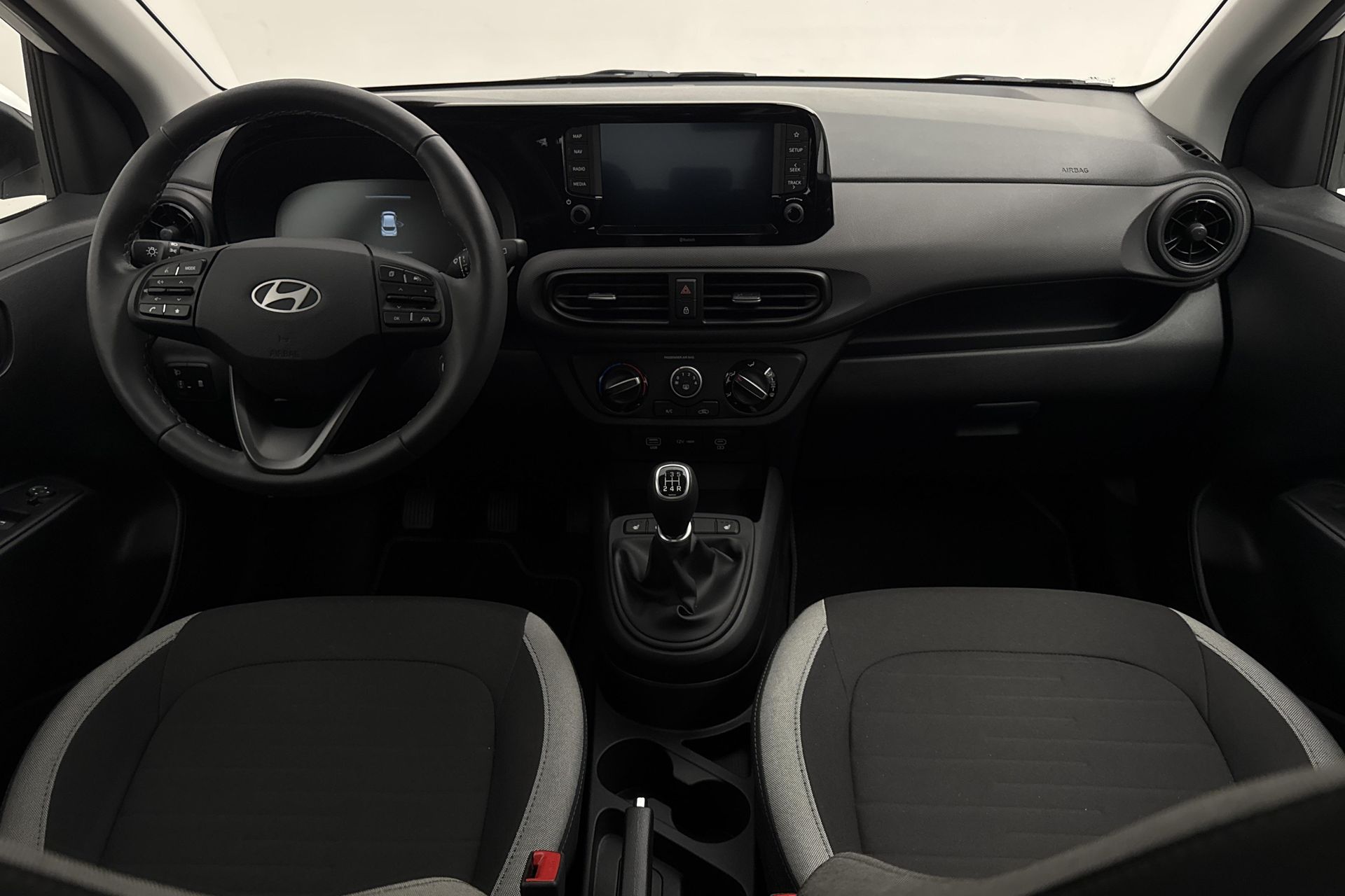 Hyundai i10 1.0 2025, bild 7/10