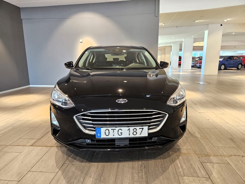 Bild 3 av Ford Focus 1.0T 125hk Titanium Launch Edition | V-hjul
