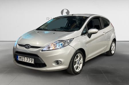 Ford Fiesta 1.25 82 HK TITANIUM BLUETOOTH KAMREM BYTT 17200MIL 15"