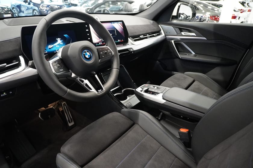 Bild 2 av BMW iX1 xDrive30