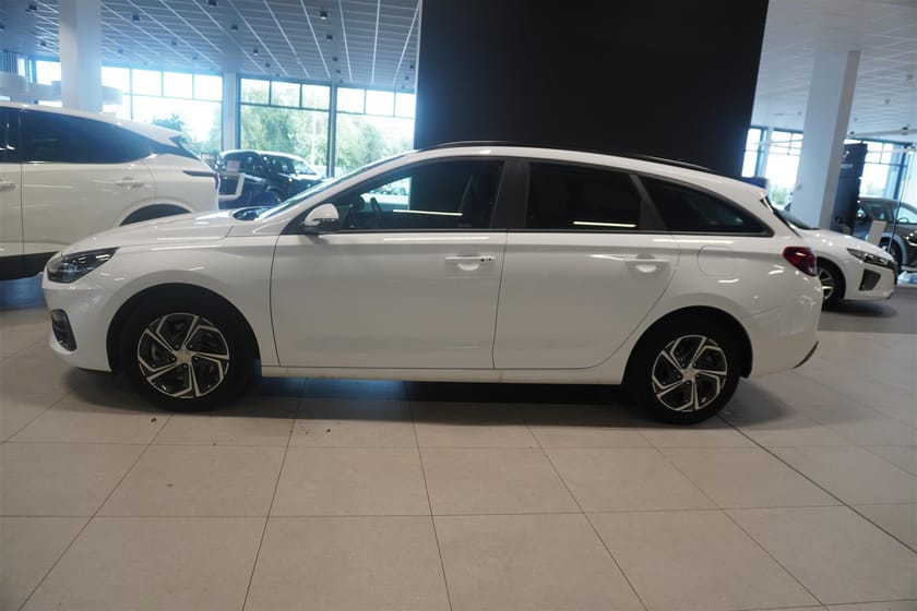 Bild 3 av Hyundai i30 Kombi 1.0 T-GDi 100hk MHEV DCT Essential