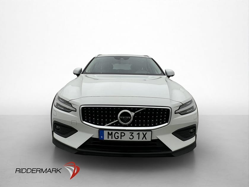 Bild 2 av Volvo V60 Cross Country B4 AWD Momentum VOC D-Värm 360° Drag