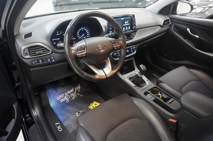 Bild 2 av Hyundai i30 Kombi 1.0 T-GDi Limited Backkamera