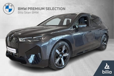 BMW iX xDrive50 Luft Bakhjulssyring Amido Navi