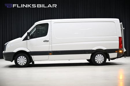 Volkswagen Crafter 2.0 TDI 136HK Bakgavellyft|Värmare|Uppvärmt-skåp|Moms