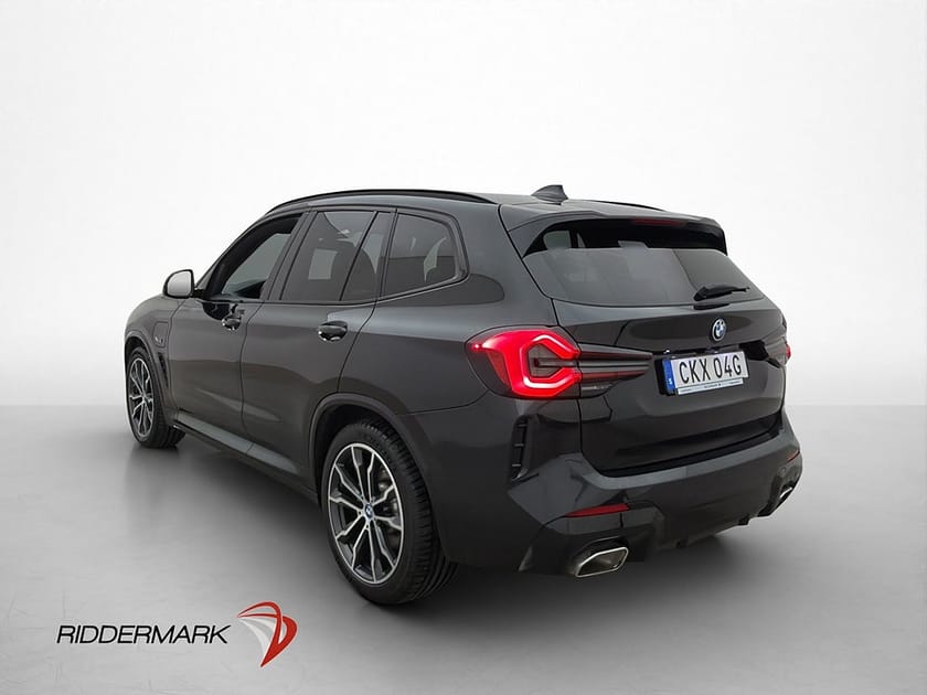 Bild 5 av BMW X3 xDrive30e 292hk M Sport Skinn Kamera Drag Ambient