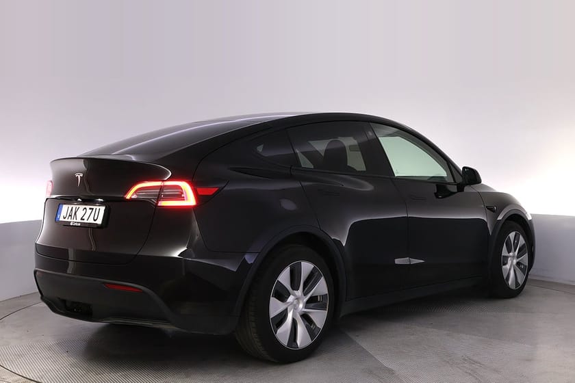 Bild 5 av Tesla Model Y Long Range AWD Autopilot Panorama drag
