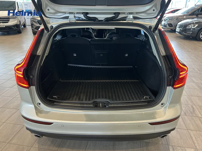 Bild 11 av 15 – Volvo V60 D4 Momentum Advanced Edition