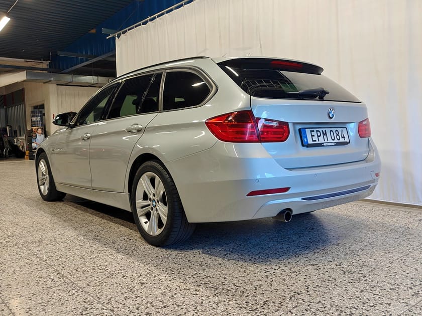 Bild 3 av BMW 318d xDrive Touring 318 Manuell, 143hk Sport line