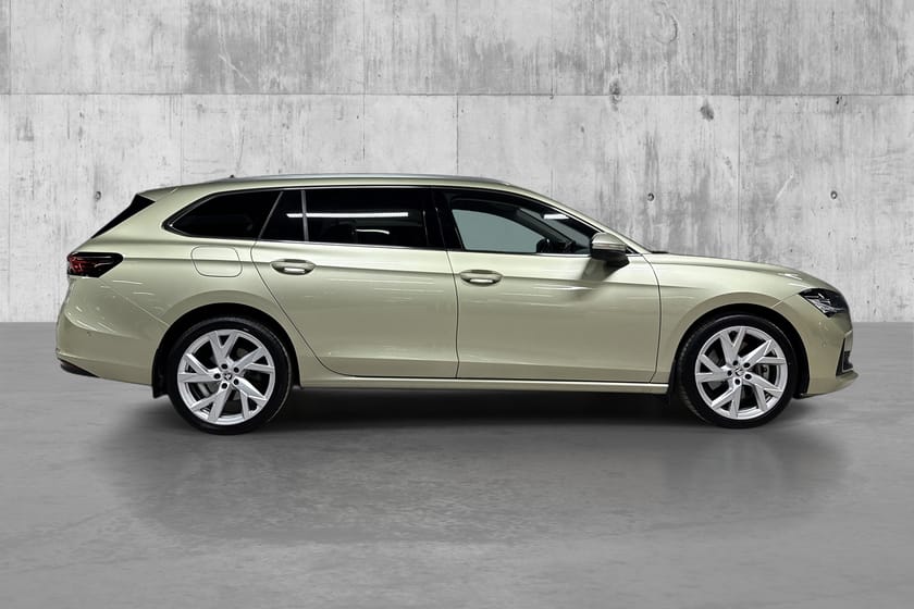 Bilde 5 av Škoda Superb Stasjonsvogn 2,0 / 4x4 / Family