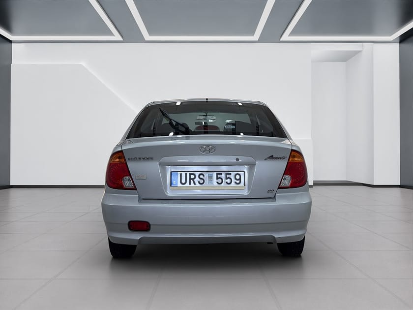 Bild 5 av Hyundai Accent 3-dörrar 1.6 Låg mil