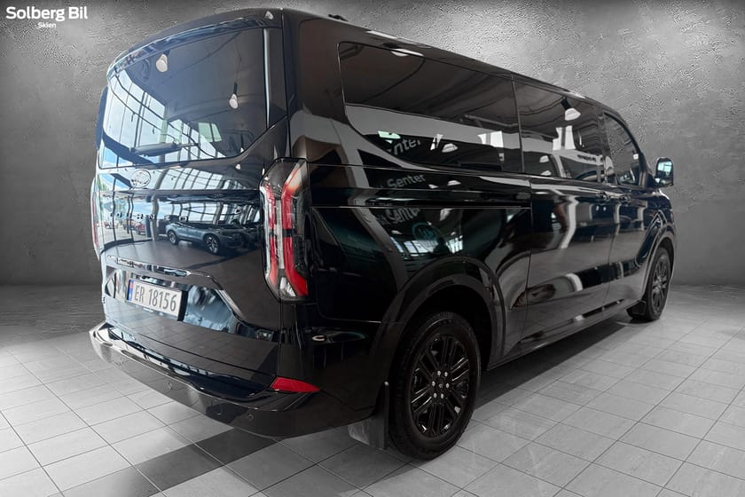 Bilde 4 av Ford E-Tourneo Custom 340 TITANIUM X L2/ HENGER.F/ EL.SKYVEDØRER/ B&O/ 360.K