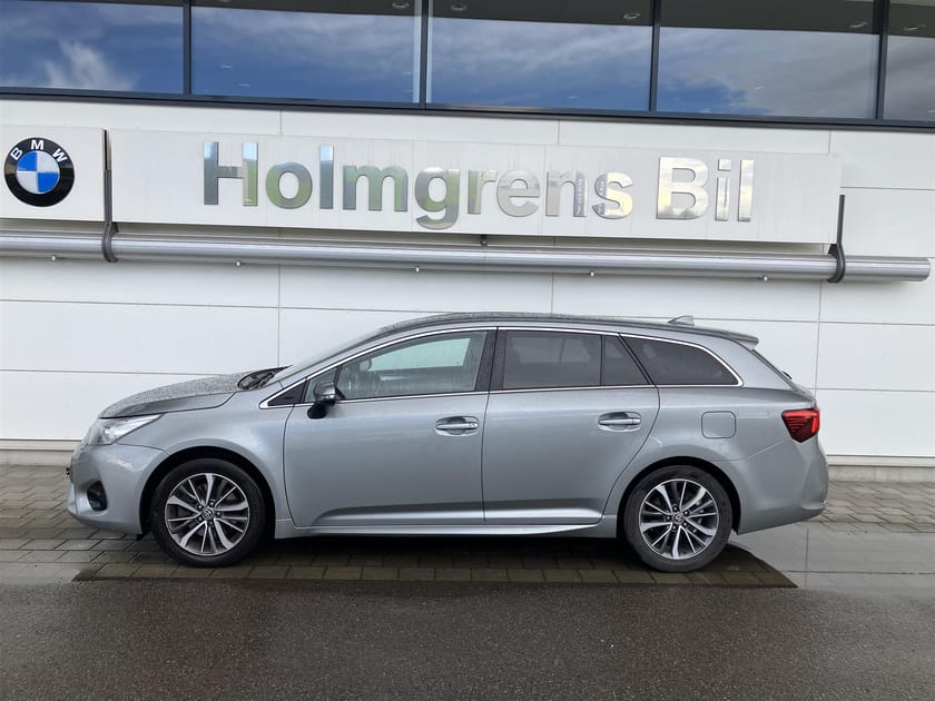 Bild 2 av Toyota Avensis Kombi 2,0 D 143hk Kamera Ljusramp