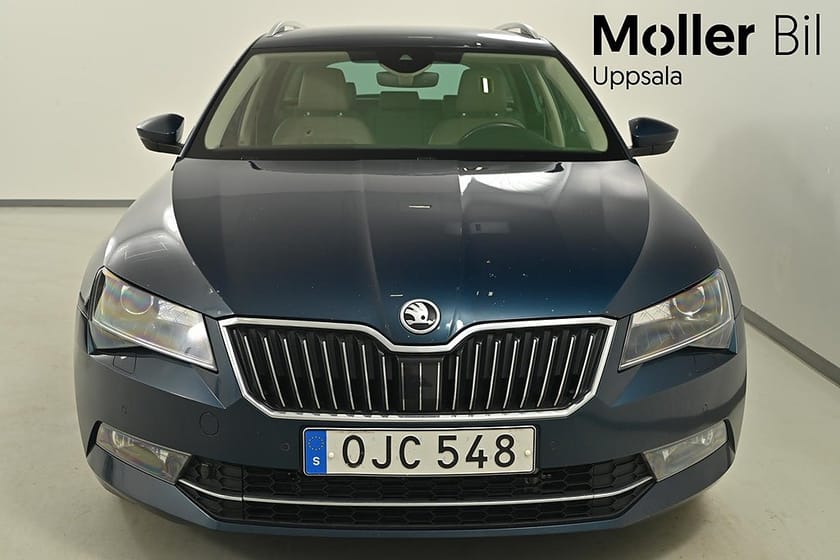 Bild 3 av Škoda Superb Kombi Skoda Style 2.0 TDI AWD DSG 190hk. Drag, Värmare