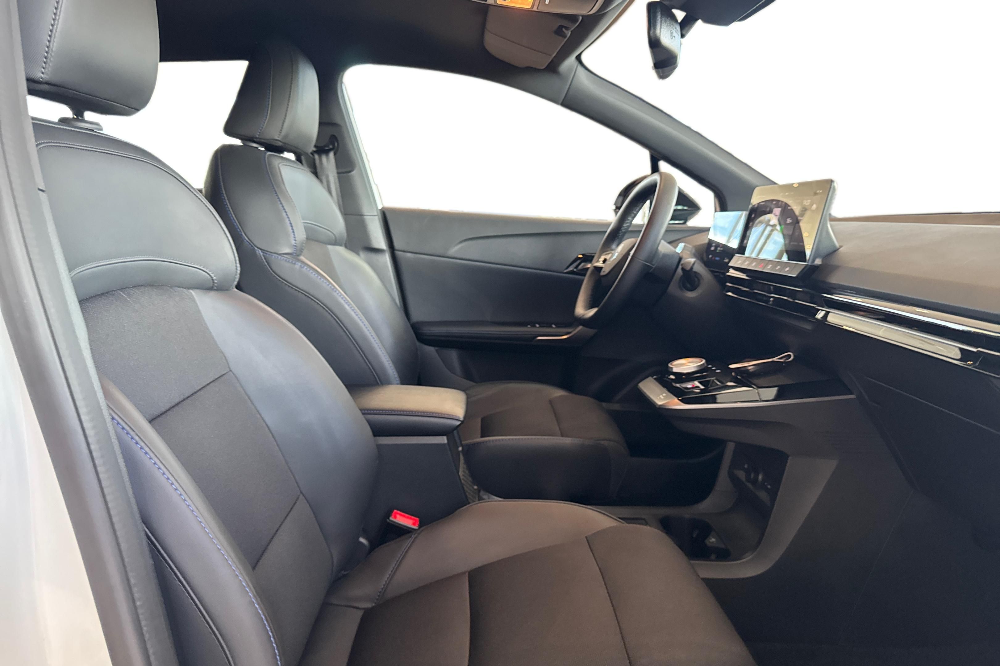 MG 4 Electric Long Range 64 kWh, 204hp, 2022
