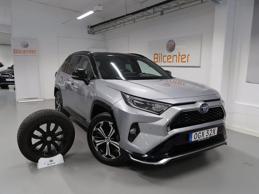 Bild 1 av Toyota RAV4 Laddhybrid Plug-in Hybrid Style V-Däck ingår Drag-Kamera-Elstol-Ca
