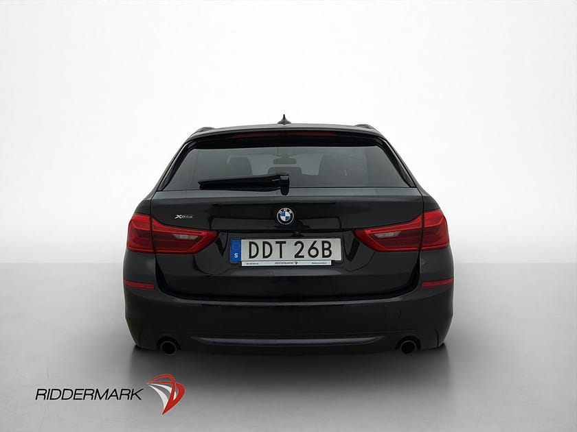 Bild 4 av BMW 520d xDrive Touring 190hk Sport line Pano Kamera HiFi Cockpit