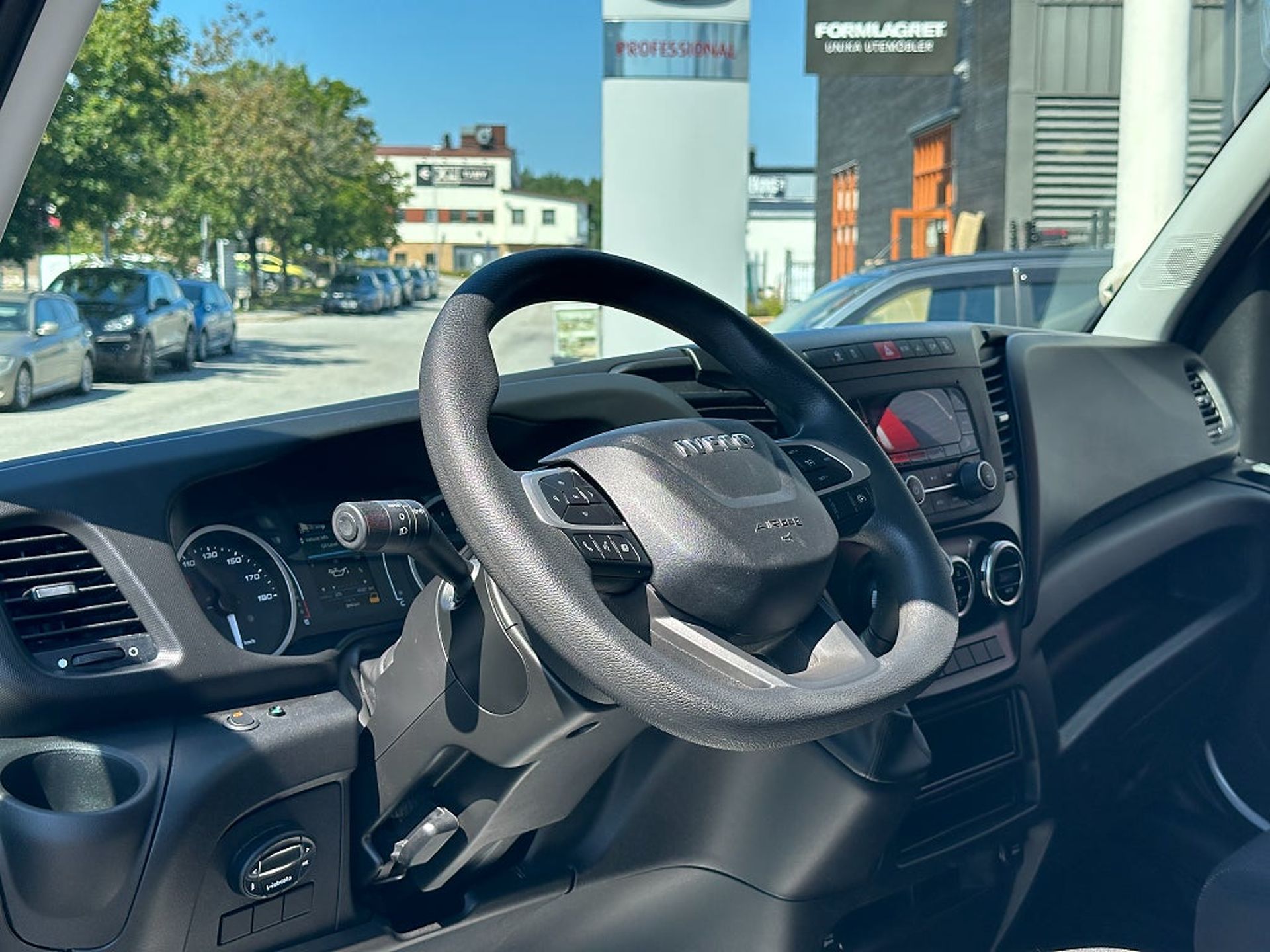 Iveco Daily 18m3 Volymskåp med lyft 2024, bild 7/11