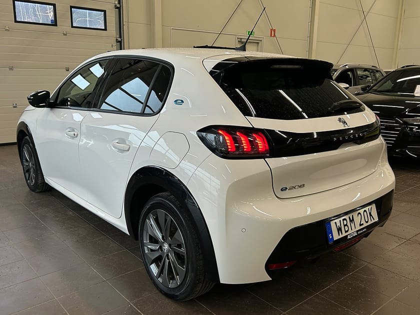 Bild 3 av Peugeot e-208 Allure 50kWh MOMS Kamera/Farthållare
