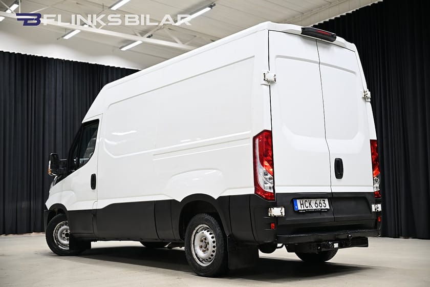 Bild 4 av Iveco Daily 35-120 Van 2.3 JTD 116HK Automat|Inredd|3.5ton-dragvikt|Leasbar