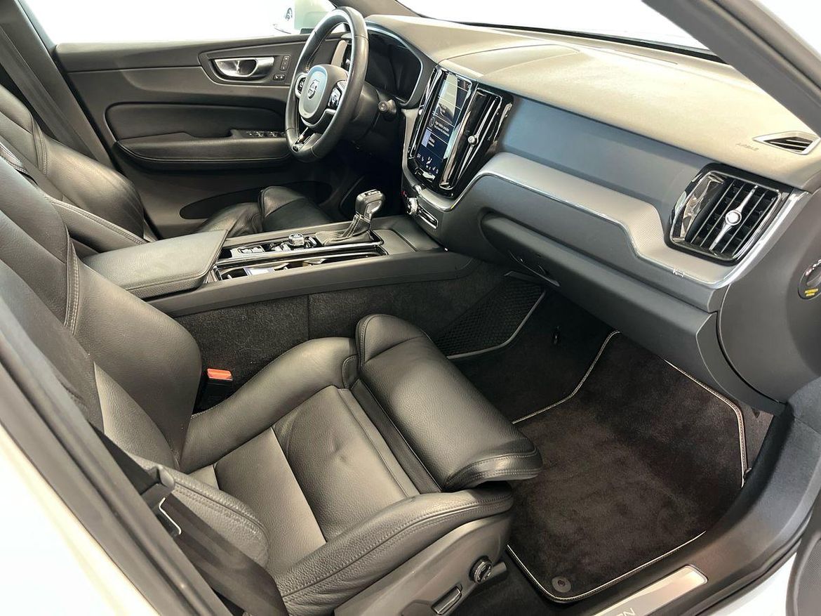 Volvo XC60 2018 - miniatyr 13