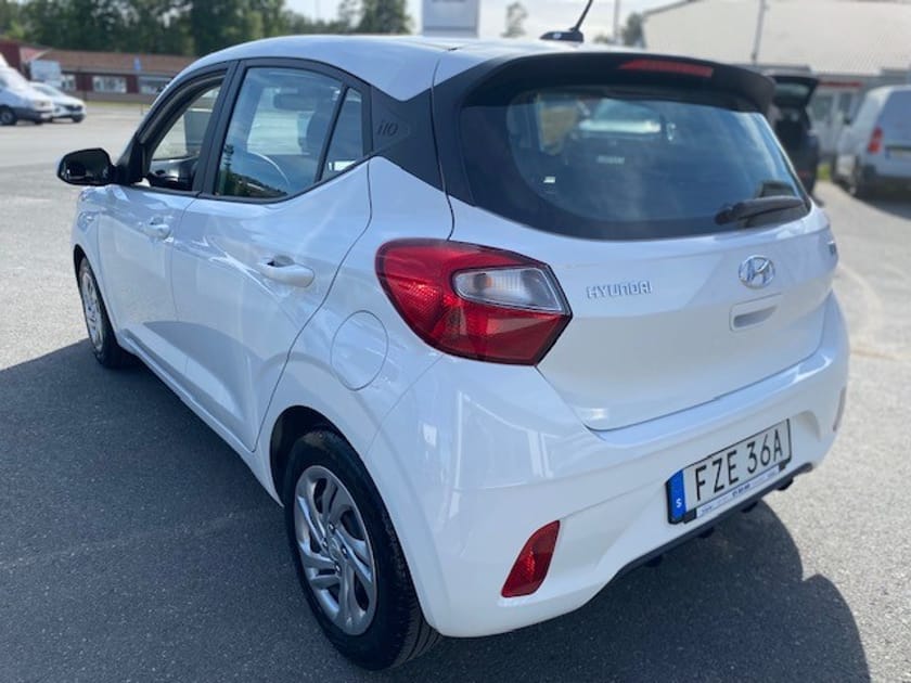 Bild 3 av Hyundai i10 – Essential, automat