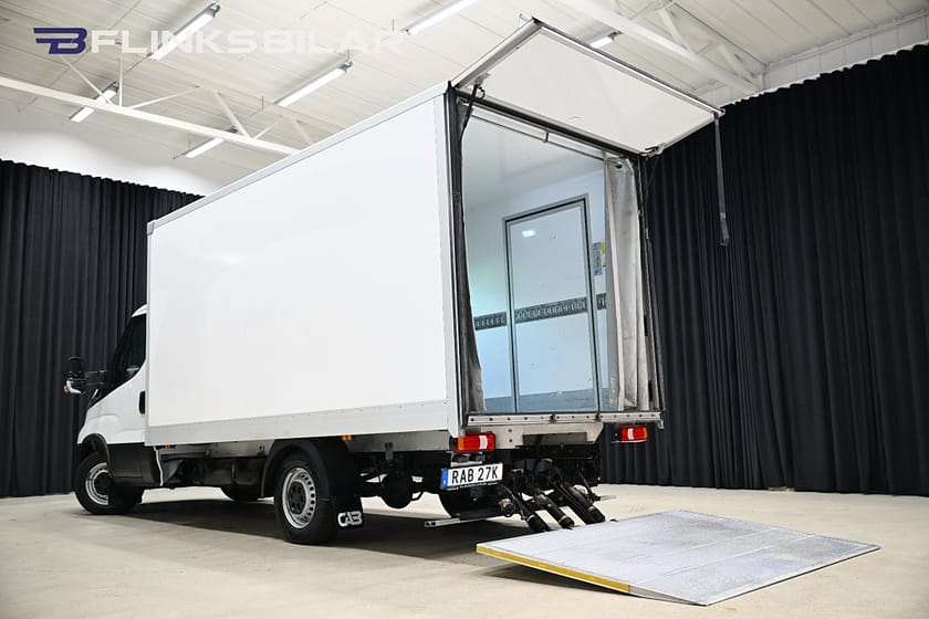 Bild 5 av Iveco Daily 35-140 Chassi Cab 136HK Automat|Volymskåp|BG-Lyft|Kylbil|Nattkyla|Leasbar