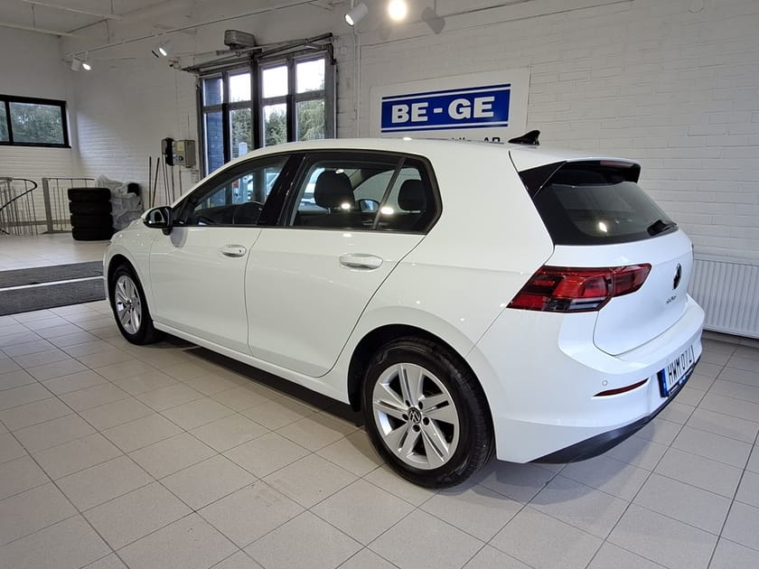 Bild 5 av Volkswagen Golf 1.0 110hk Automat Parkeringssensorer