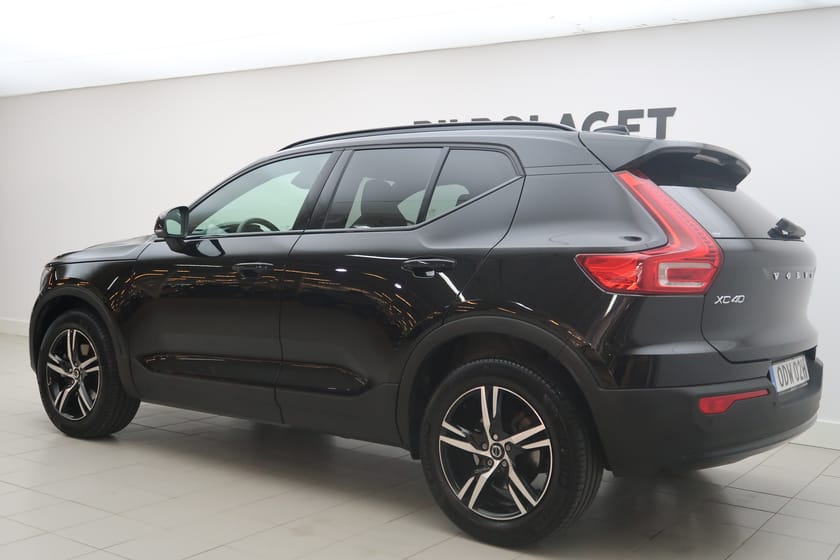 Bild 3 av Volvo XC40 B4 FWD Bensin Plus Dark