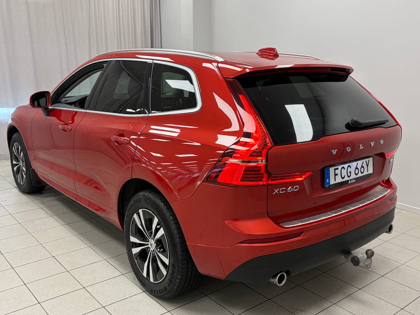 Bild 3 av Volvo XC60 B4 AWD Diesel Momentum Advanced Edt | Drag
