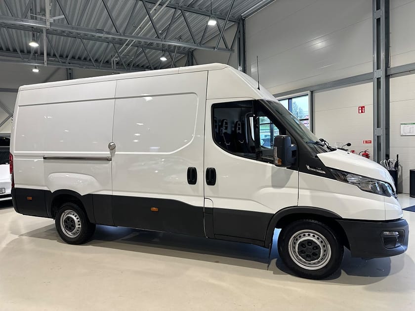 Bild 3 av Iveco Daily 35-140 Van