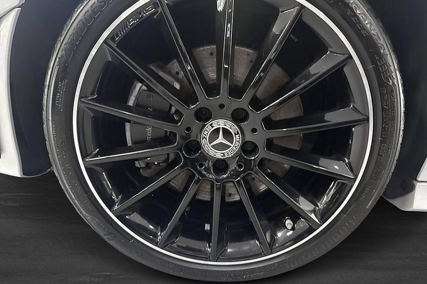Bild 5 av Mercedes-Benz CLA 250 e Shooting Brake AMG Line / Panorama