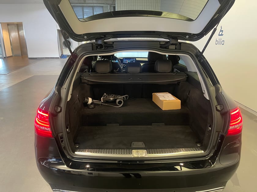 Bild 5 av Mercedes-Benz C 300 T e PHEV Avantgarde/ 360 kamera/ Navigation/