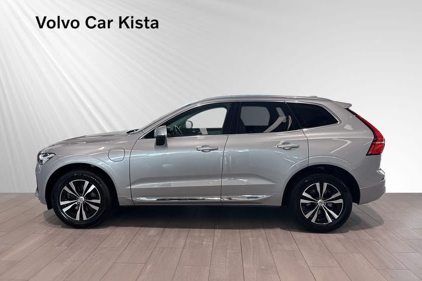 Bild 3 av Volvo XC60 Recharge T6 Core Edition Panorama B-Kamera