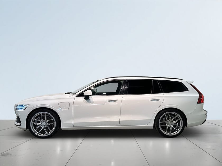 Bild 4 av Volvo V60 T6 Twin Engine AWD Drag Rattvärme CarPlay S/V-hjul