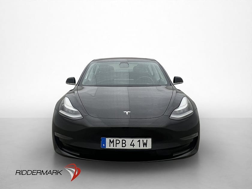 Bild 3 av Tesla Model 3 Long Range AWD Autopilot MOMS Svensksåld