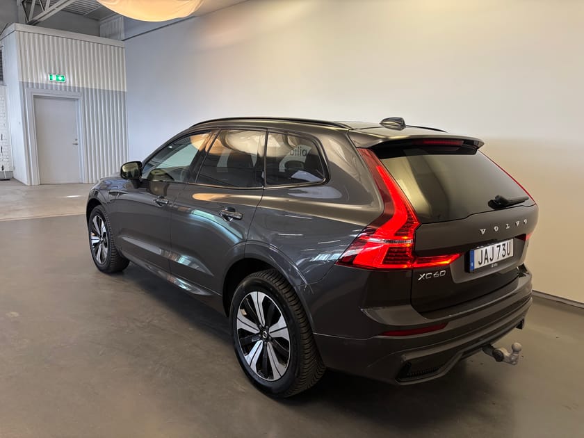 Bild 3 av Volvo XC60 Recharge T6 Plus Dark / Dragkrok /  360 Kamera / Panoramatak / 10.000kr tillbehör /