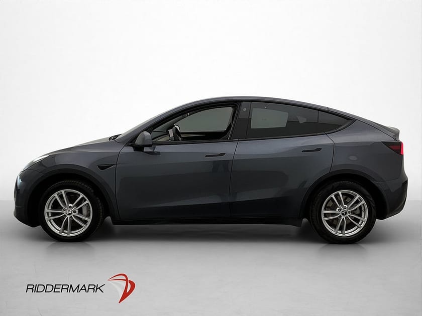 Bild 5 av Tesla Model Y Long Range AWD Drag AP Pano Svensksåld MOMS